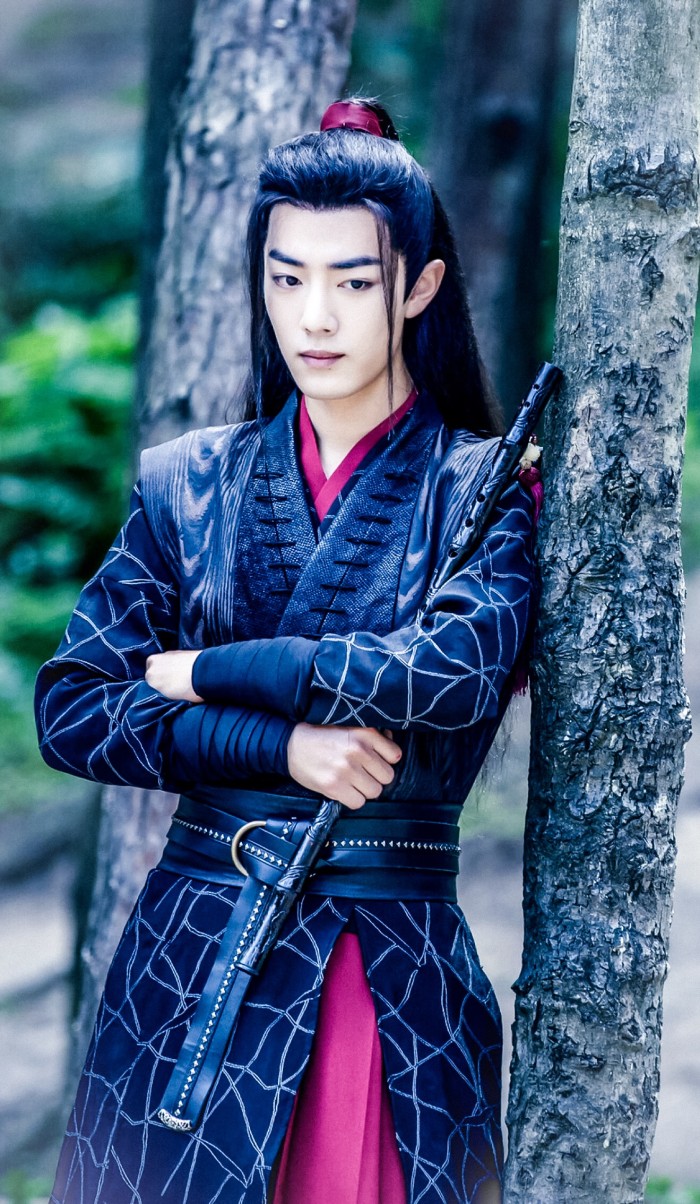 陈情笛声悠扬而感伤,魏无羡本应是少年郎的模样,如今却已是沉默寡言的