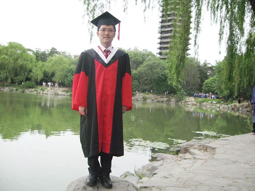 杨洋博士在北大毕业后,我继续攻读北大的博士研究生,还从一众学霸中
