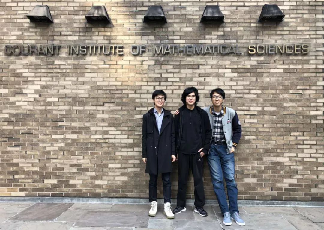 大三时,五位同学曾集体选择去纽约大学柯朗数学科学研究所进行海外