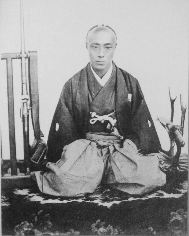 关于德川庆喜的生平,大多数历史书只写到江户无血开城(1868年),或者