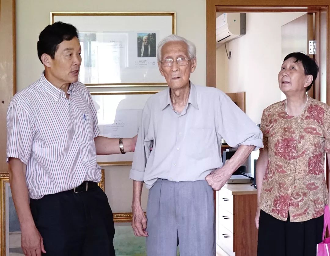 精心安排 保障有力——民盟无锡机关委护送吴开诚赴宜兴参加活动侧记_