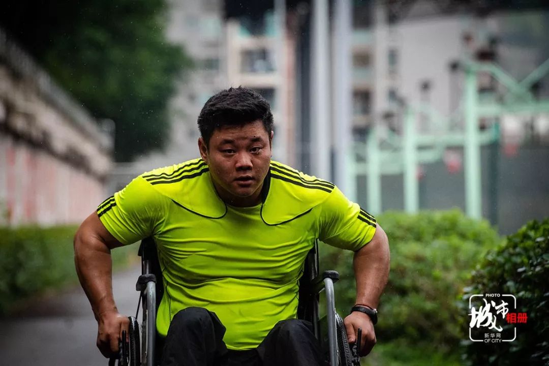 "掷"出自信人生来_唐志强