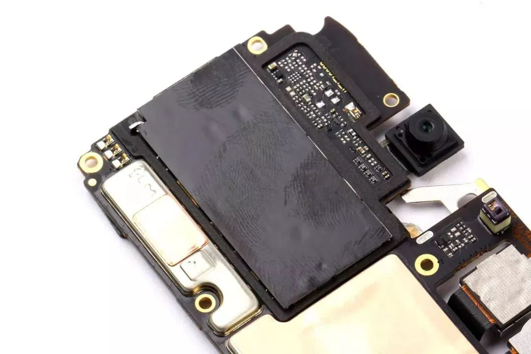 原创realme 2拆解:风靡印度的千元神器,竟用上了不少中国元器件