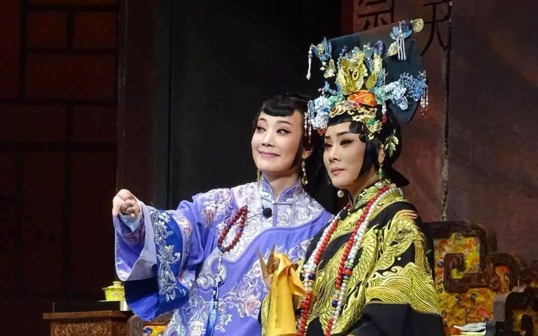侯红琴,李淑芳,屈巧哲等中国戏剧梅花奖得主以及众多知名艺术家都来自