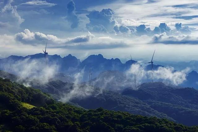 荆山之巅大美横冲