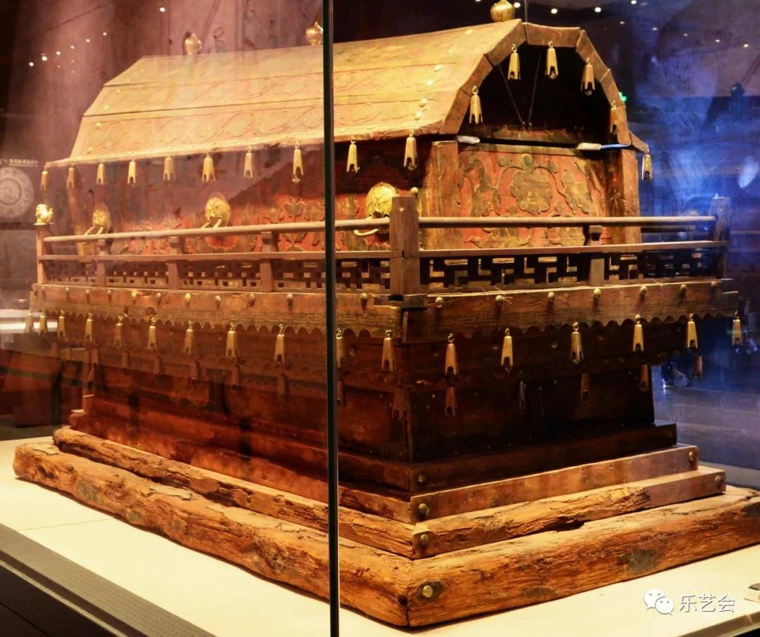 吐尔基山辽代大型贵族墓契丹彩棺上篇:孟和套格套分享