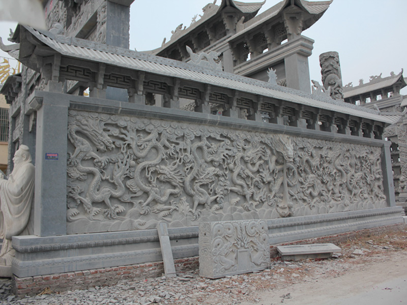 青石石雕九龙壁的雕刻工艺