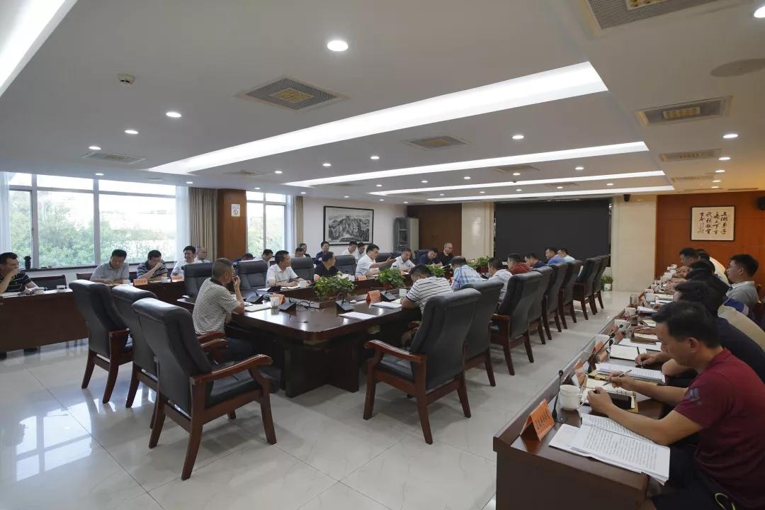 区委书记周志凯主持召开岳麓区第二季度蓝天保卫战讲评会