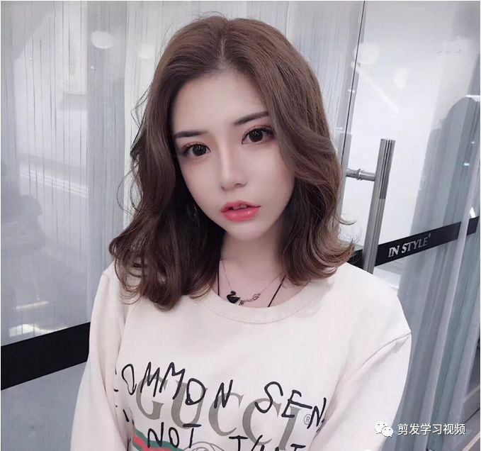 2019,"懒人烫"正流行!_发型