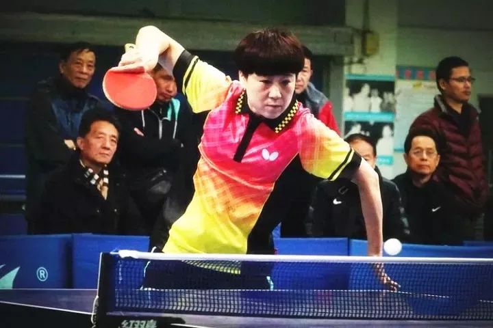 刘爱华:横板长胶高手.全国乒乓球会员联赛冠军.
