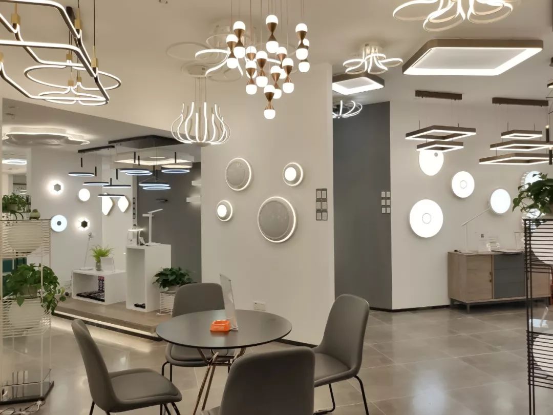 隆重升级浙江兰溪兰诚灯饰sover松伟专卖店升级盛大开业