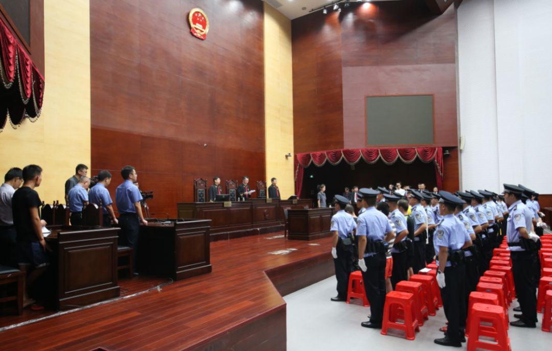 【事件】黑社会开纸箱厂欺行霸市,如今头目被判处死刑!