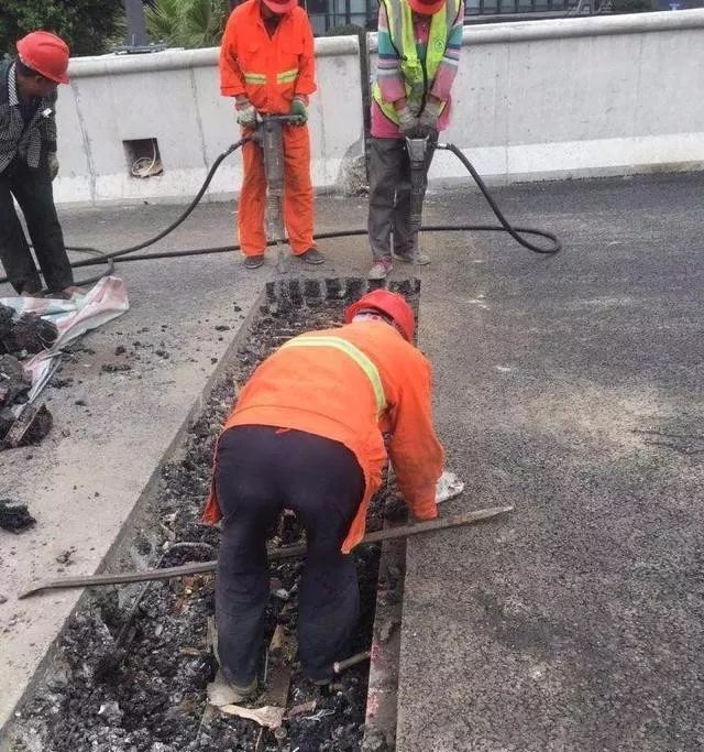 桥梁伸缩缝施工工艺