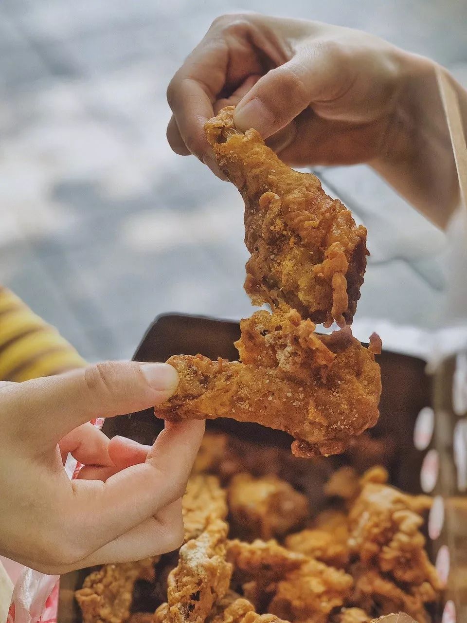 呢长沙那些不可错过的炸鸡接下来进入今天的主题吃炸鸡不要配啤酒哦!