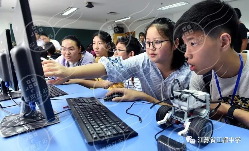 情牵两岸约在今朝台湾高雄三民中学师生来我校开展教育交流