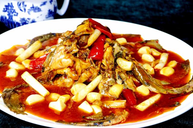 大蒜烧仔鲢图文原创·江湖饕客 向东 2019.07.