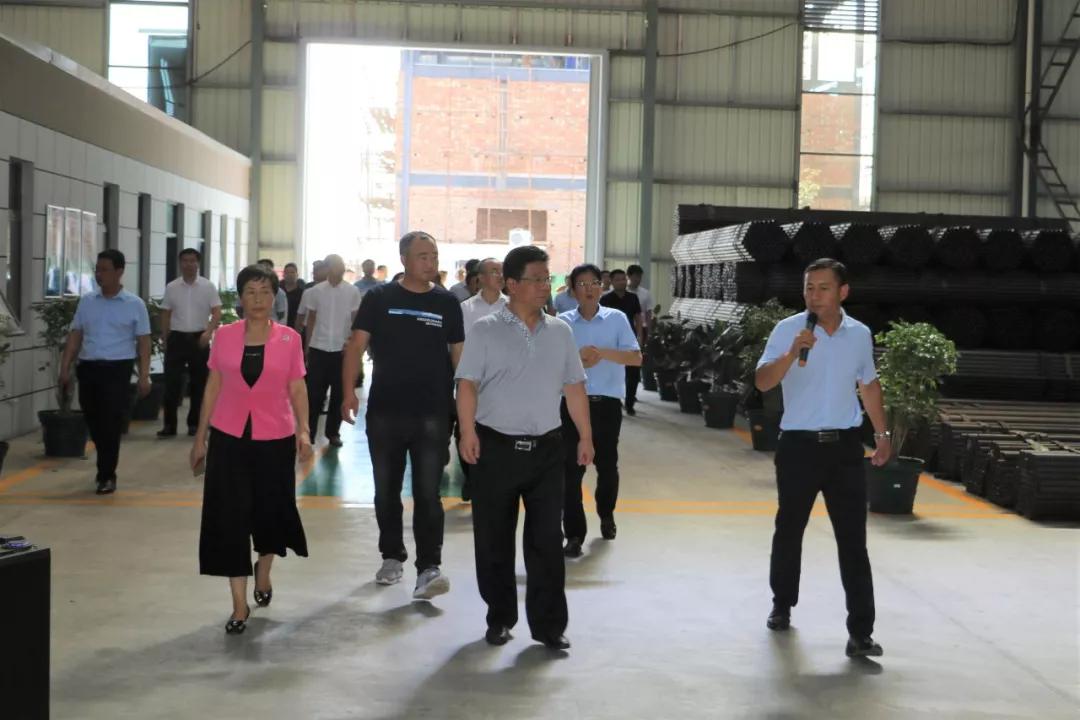富平县2019年重点项目工作推进会在庄里试验区召开