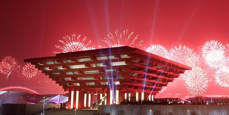 设计与安装的高科技企业,公司从承接上海世博会中国馆任务到生产出