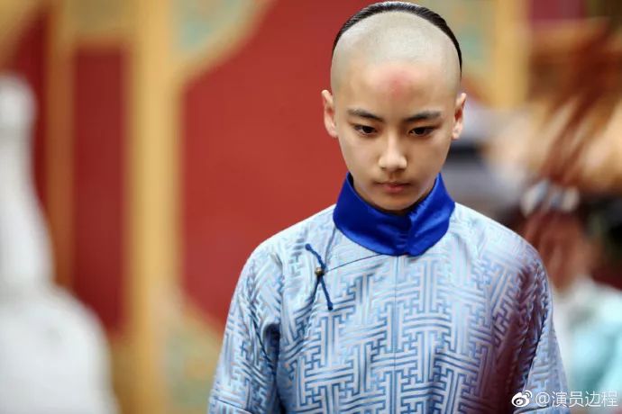 靠哭戏爆红,和小杨幂是青梅竹马,全世界都在等他长大演男主角_边程