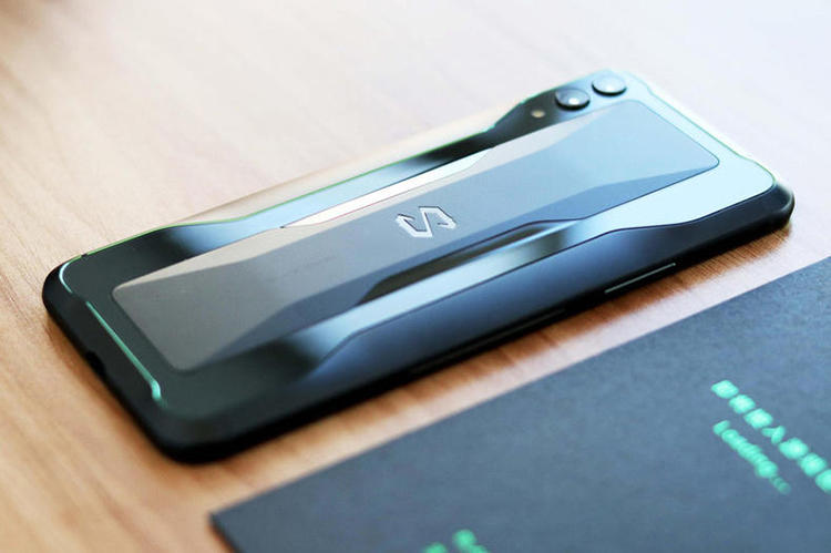 黑鲨游戏手机2pro12g内存骁龙855plus剑指新机皇