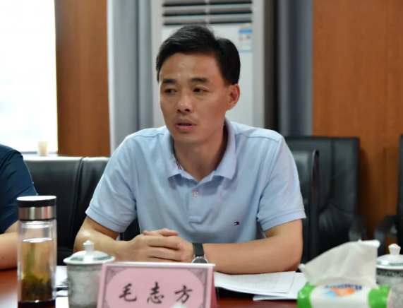 婺源县优化政务服务工作调研座谈会召开