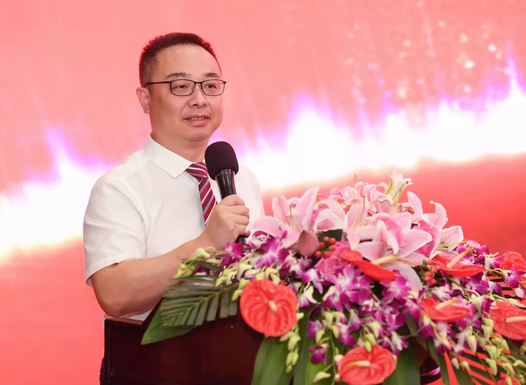 如何在逆境中求发展,变动中求突破,调和中求跨越,陶灵萍董事长为我们