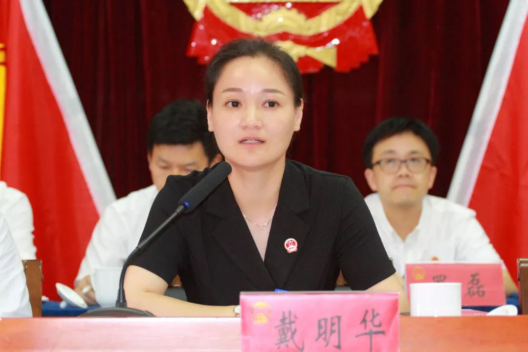 奉贤区海湾镇第三届人民代表大会第六次会议胜利召开