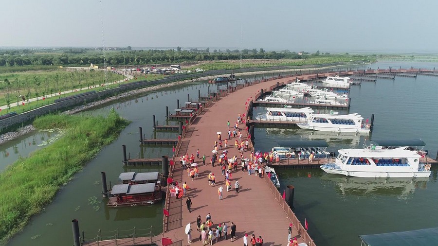 洪旅举办"穿越大洪湖 砥砺守初心"暨洪湖大湖旅游扬帆起航活动_荆州