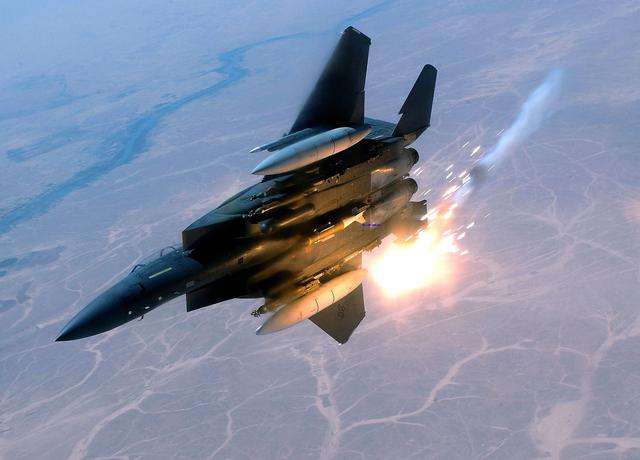 原创俄轰炸机一次就侵犯两国主权韩国战机突然开火给邻国上了一课