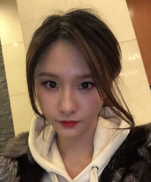 原创斗鱼曾花重金签下阿冷如今她却成为弃子人气不断下滑