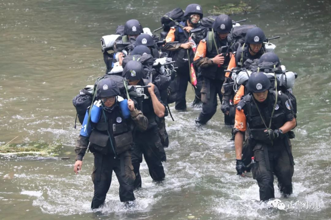 魔鬼烤验特警应战