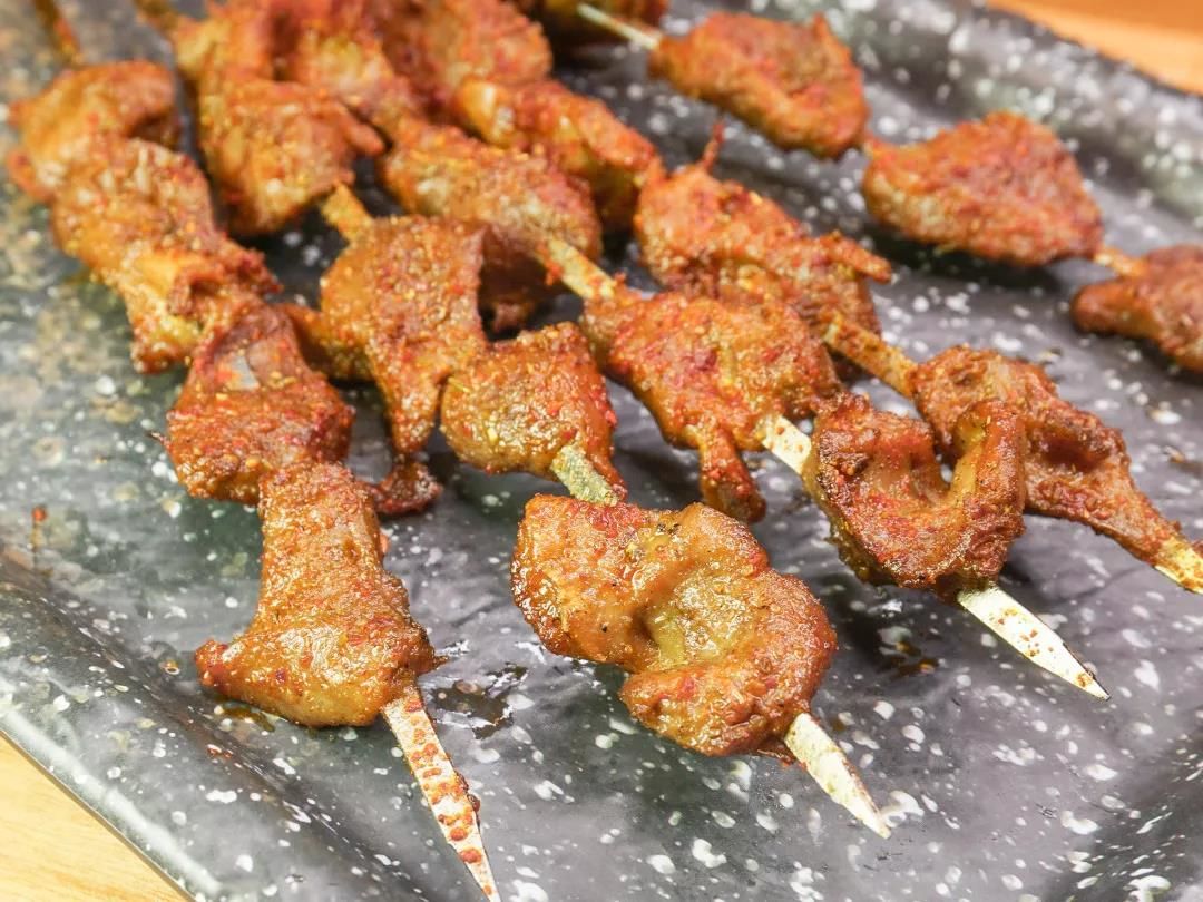 波吧匠烤 球迷老板对撸串和啤酒的执念之深,每一个到店的顾客都能