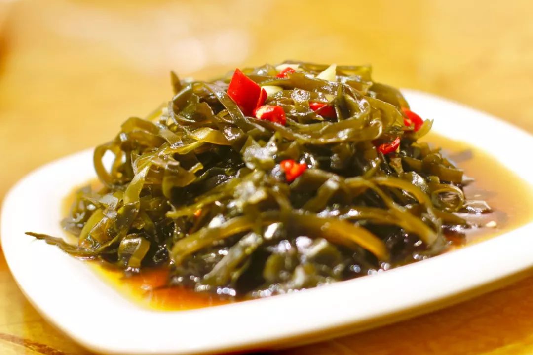 外卖同样有优惠2~3人套餐原价80活动价58元捞汁海带丝 家常螺丝 毛