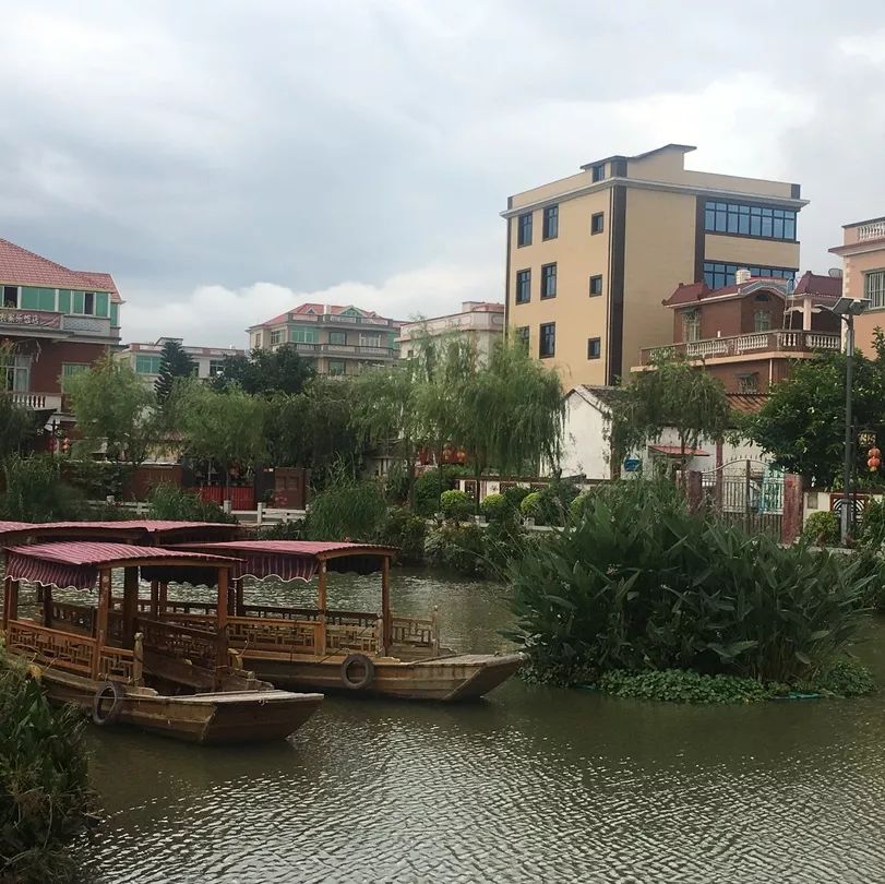 田头古厝01由金山学院文学艺术系师生组成的赴漳州市浮宫镇田头村暑期