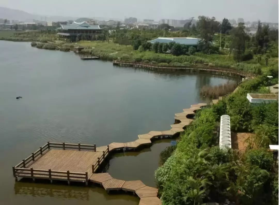 游三国古战场斜峪关何正琳斜峪传今古,闲来谒盛名.