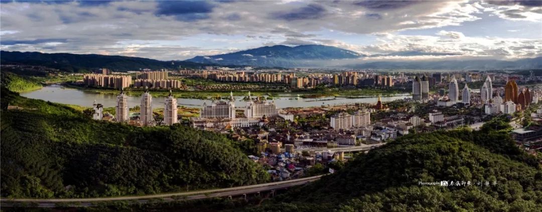 全景告庄西双景是云南省省级优秀文化创意产业园区.