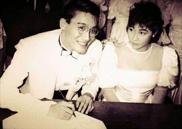 梁家辉庆祝女儿28岁生日,曾经发福被嘲的太太江嘉年性感亮相_妻子