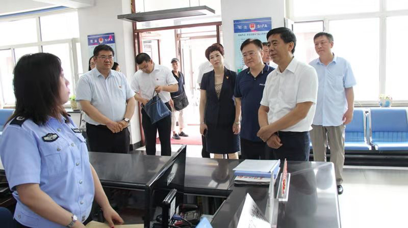 市司法局局长吴勇调研道里区公共法律服务体系建设情况