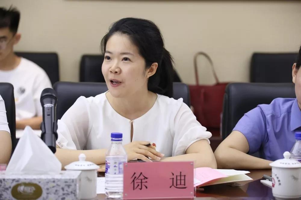 共青团中央权益部部长王锋一行到朝阳调研