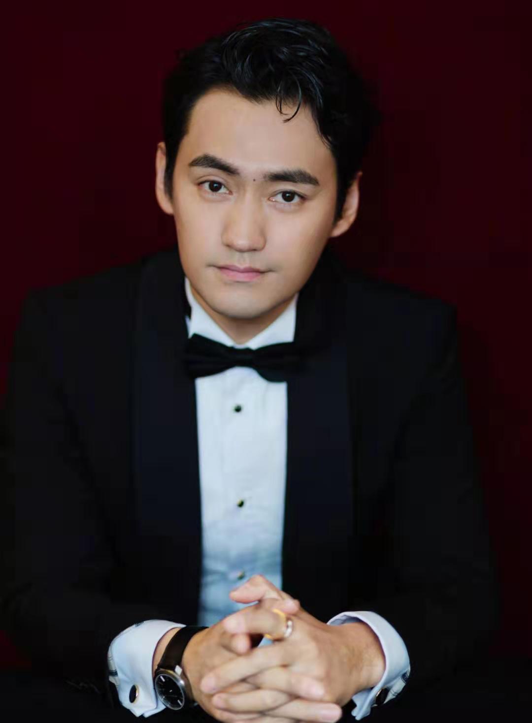 袁弘张歆艺加盟《做家务的男人》 新手爸妈生活首秀