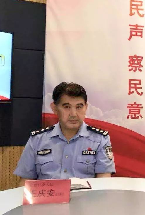 长安区临编6号路道路坑洼管理真空村民出行犯了难