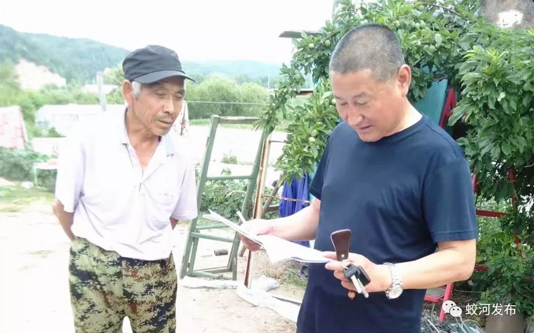 【乡镇动态】黄松甸镇开展贫困户"小养殖"防疫指导工作