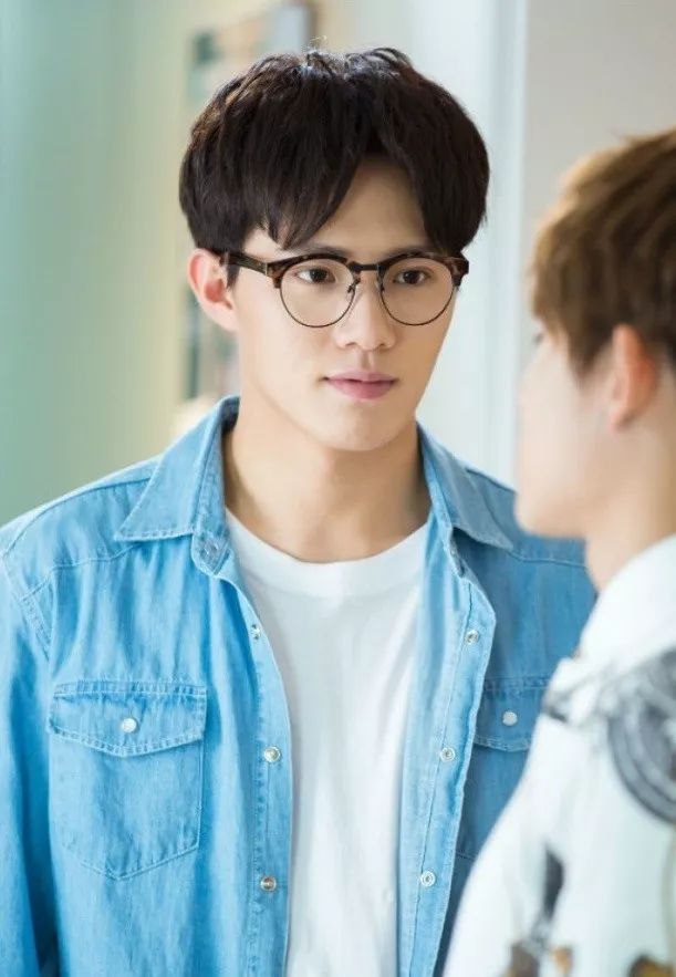 是《旋风少女》里的技术宅师弟申波,精通元武道的同时也呆萌惹人爱