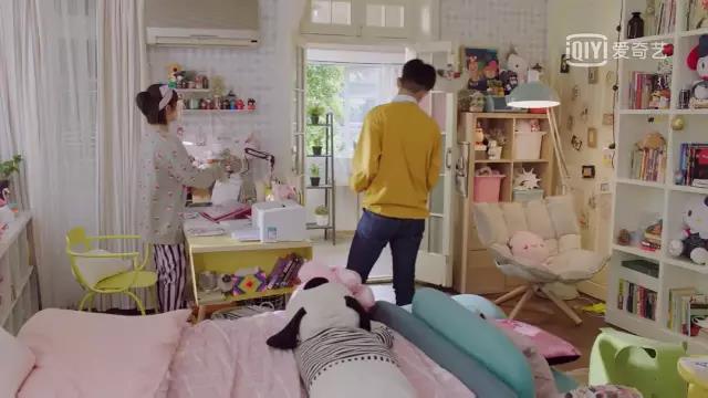 杨紫的傻白甜穿搭真能追到李现吗?_佟年