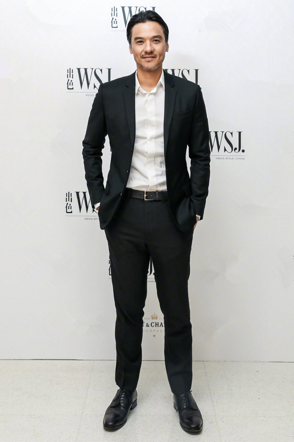 派对晚宴何穗雎晓雯同穿黑裙风格迥异马龙一身黑西装风度翩翩