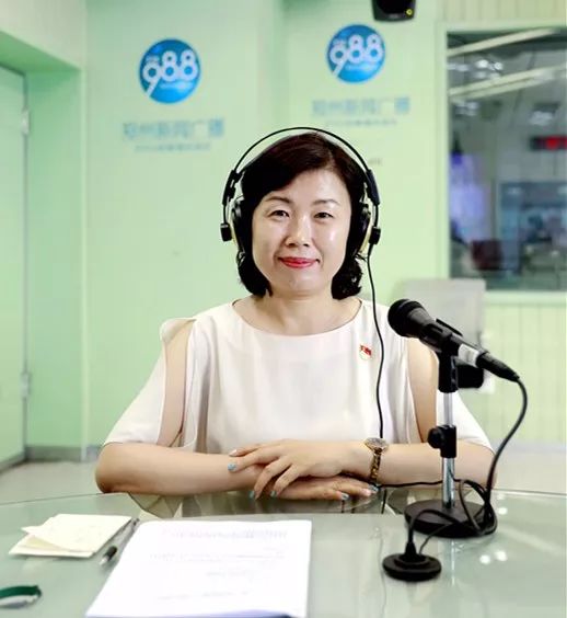 王萌名班主任工作室主持人王萌做客《校长来了》特别节目,向大家介绍