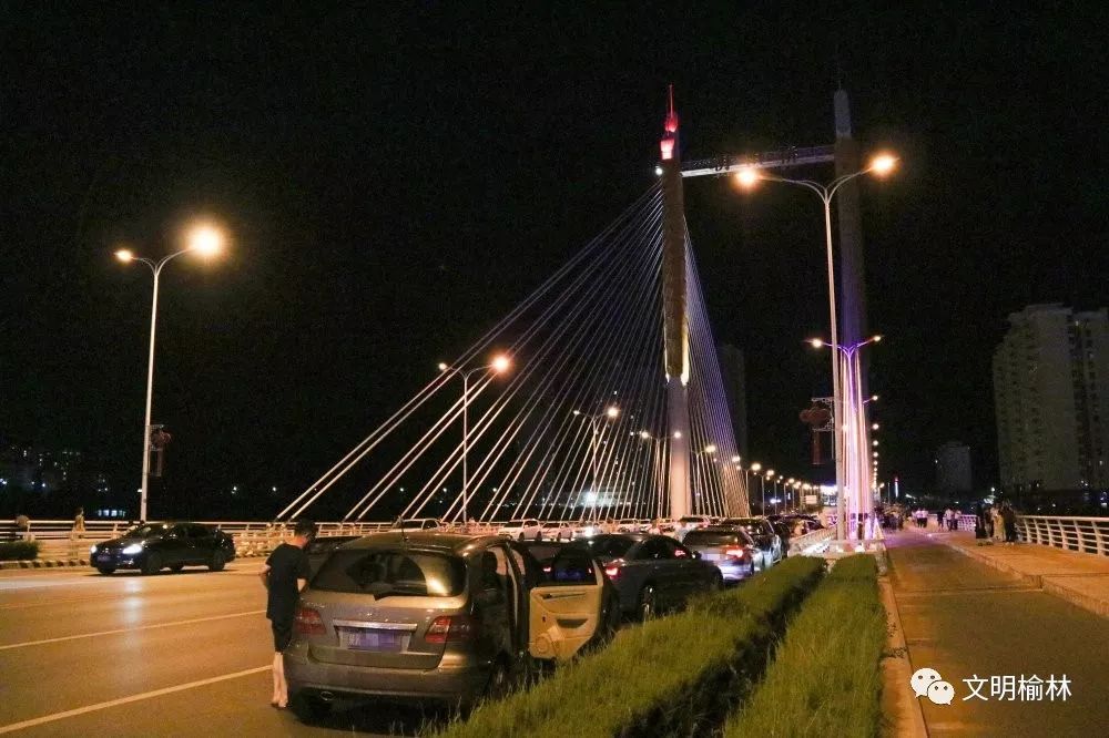 【曝光台】榆林"网红"桥,不文明"打卡",差评!