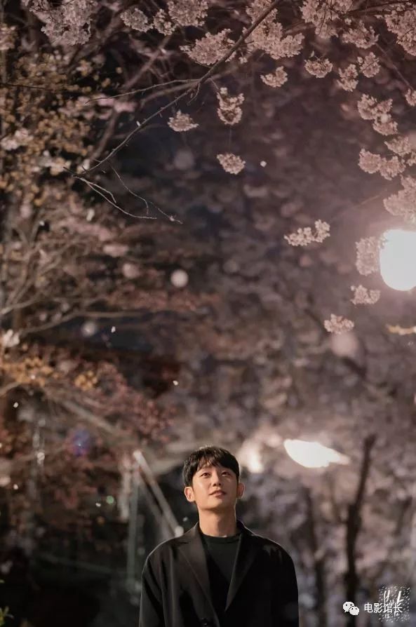 当年张恨水写《啼笑因缘》,公子哥樊家树和大小姐何丽娜终成良配,他