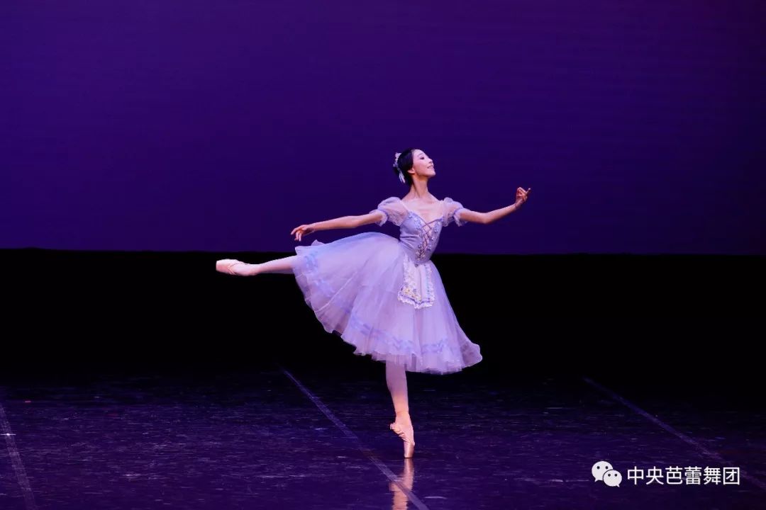 广州芭蕾舞团团长图片
