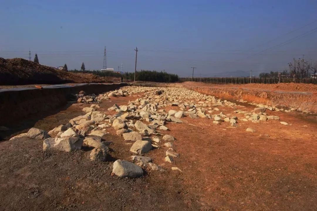 良渚古城西城墙